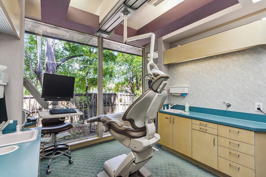 More Photos Of 1802 San Miguel Dr, Walnut Creek Medical For Sale