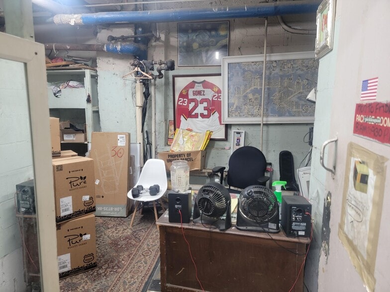More Photos Of 1-3 University Pl, New York Apartments For Lease