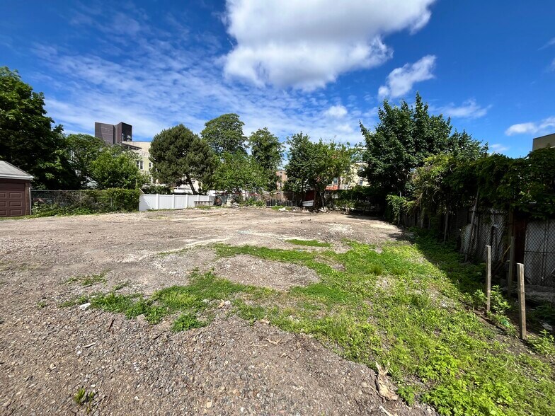 Primary Photo Of 30-56 14th St, Long Island City Land For Lease