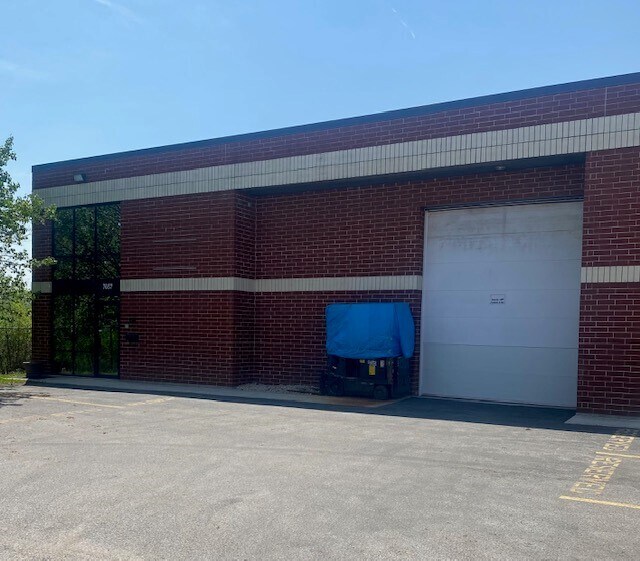 More Photos Of 7651-7657 W 100th Pl, Bridgeview Warehouse For Sale