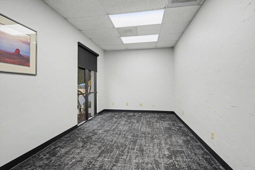 More Photos Of 3103 S Juniper Ave, Broken Arrow Office For Lease