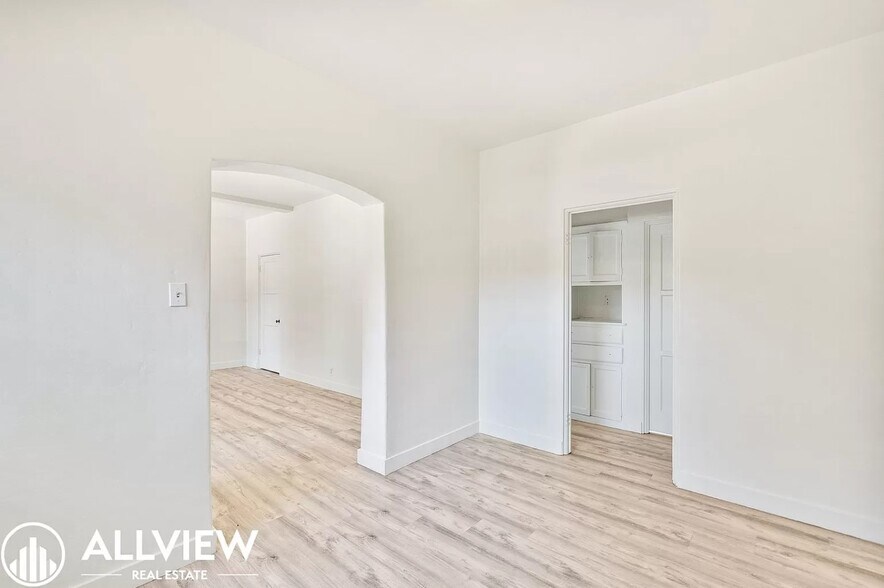 More Photos Of 321 W Hill St, Long Beach Multifamily For Sale