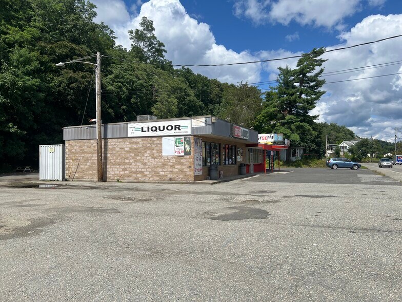 More Photos Of 915 Main St, Holyoke Convenience Store For Sale