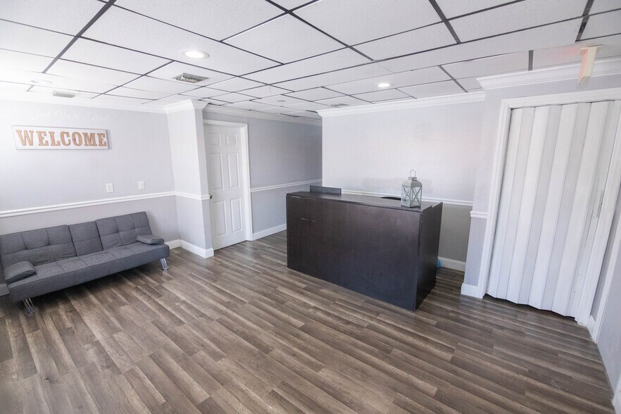 More Photos Of 721 Us Highway 1, North Palm Beach Office For Sale