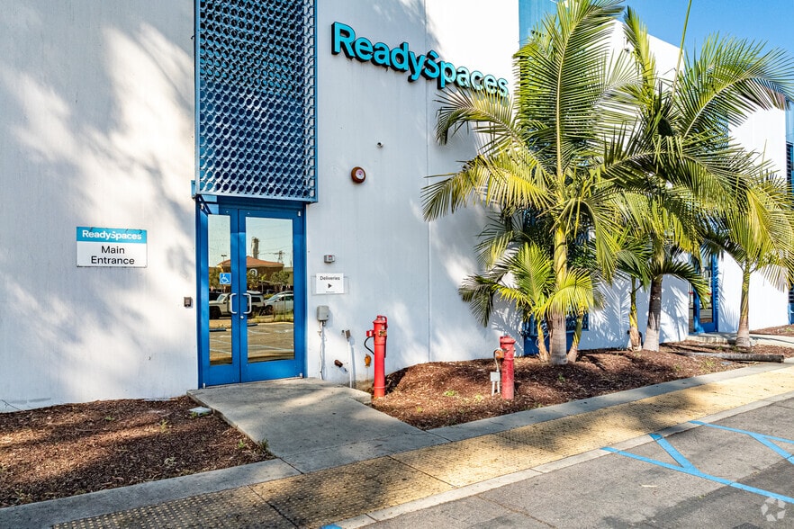 More Photos Of 5625 E Firestone Blvd, South Gate Warehouse For Lease