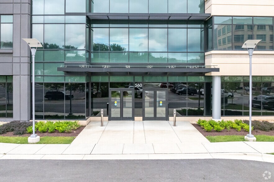 More Photos Of 560 National Business Pky, Jessup Office For Lease