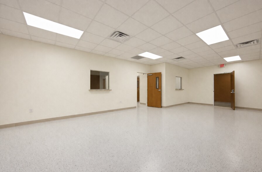 More Photos Of 3425 Lake Alfred Rd, Winter Haven Medical For Lease