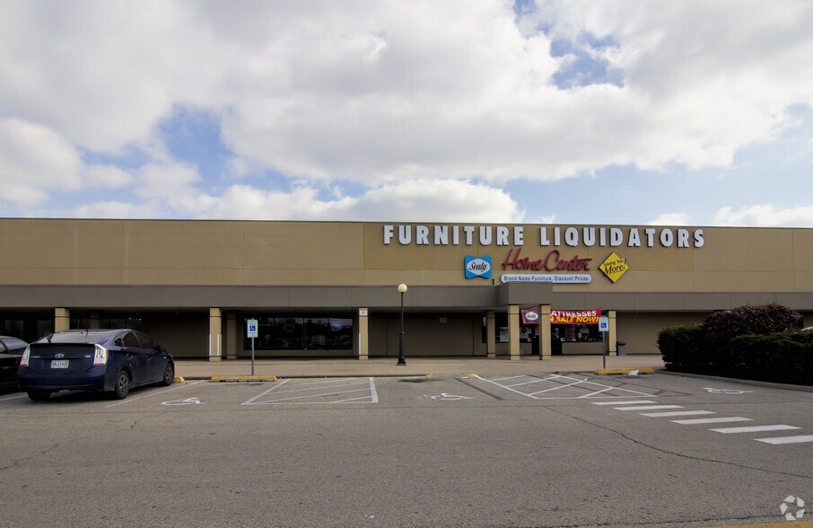 More Photos Of 6801 Dixie Hwy, Louisville Storefront For Lease