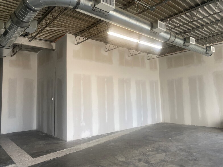 More Photos Of 1019 S Quincy Ave, Tulsa Storefront Retail Office For Lease