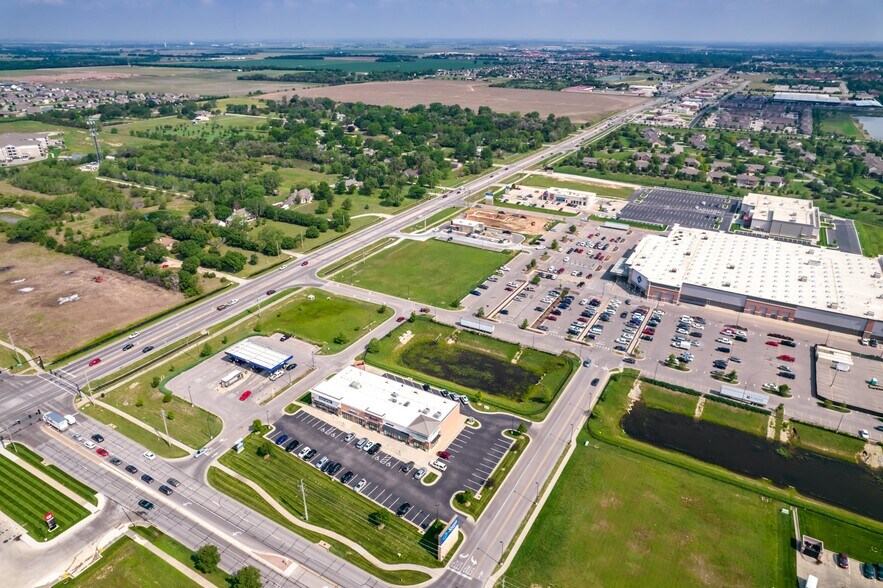 More Photos Of 10120-10240 W 29th St N, Wichita General Retail For Lease