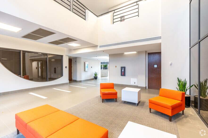 More Photos Of 2809 Emerywood Pky, Richmond Office For Lease