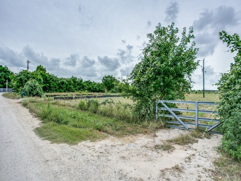 More Photos Of 101 Sunflower Cir, Kyle Land For Sale