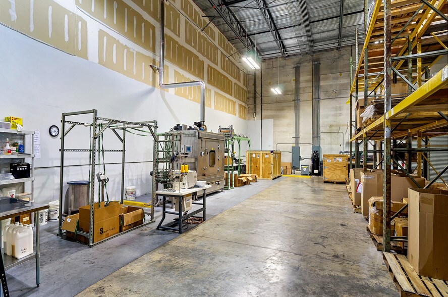 More Photos Of 13830 Jetport Commerce Pky, Fort Myers Warehouse For Lease