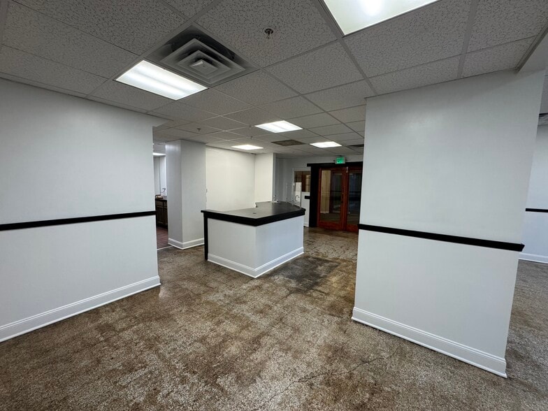 More Photos Of 237 Doctor M.L.K. Jr Blvd, South Bend General Retail For Lease