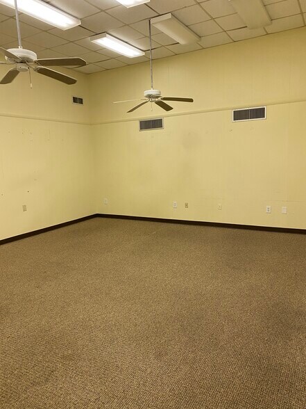 More Photos Of 221 Fentress Blvd, Daytona Beach Unknown For Lease