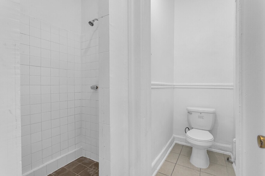 More Photos Of 1315 S Flower St, Los Angeles Multifamily For Sale