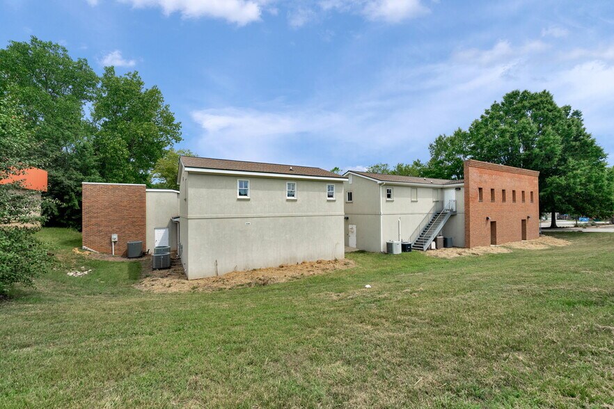 More Photos Of 1201-1203 Colonial Commons Ct, Lancaster Medical For Lease