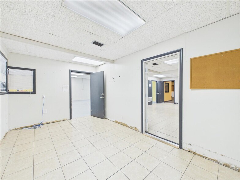 More Photos Of 607 Palm Ave, Palatka Flex For Sale