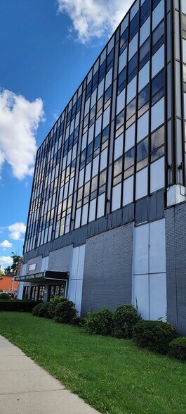 More Photos Of 185 Central Ave, East Orange Medical For Lease