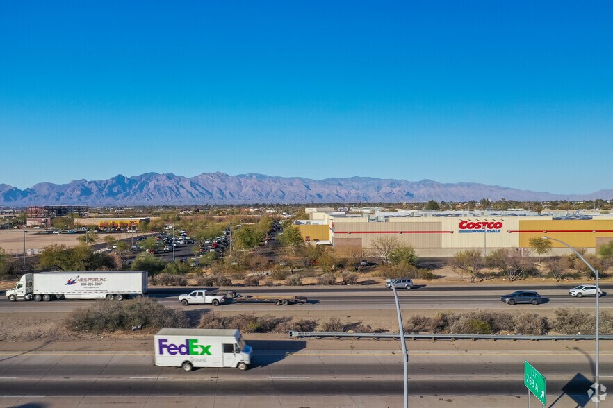 More Photos Of 1570 E Tucson Marketplace Blvd, Tucson General Retail For Sale