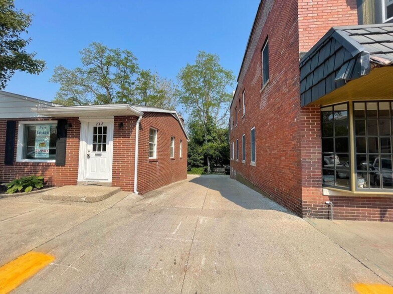 More Photos Of 242 Kent St, Portland Office For Sale