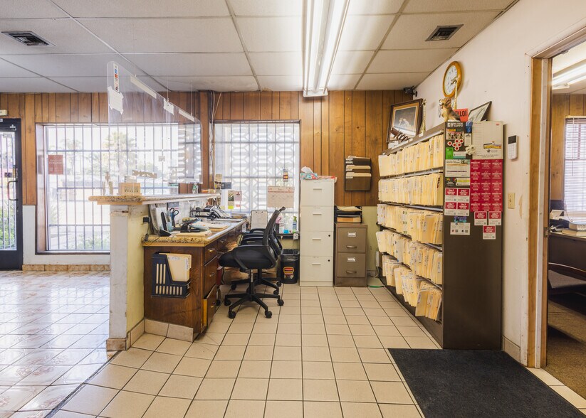 More Photos Of 11149 Garvey Ave, South El Monte Veterinarian Kennel For Sale
