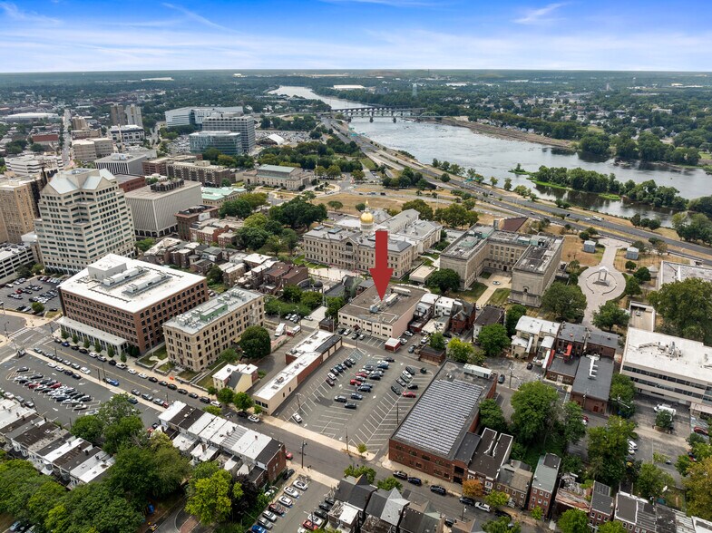 More Photos Of 150 W State St, Trenton Office For Lease