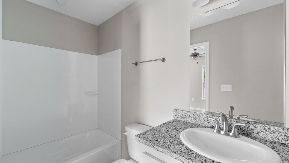 More Photos Of 6702 University Ave, Texarkana Apartments For Sale