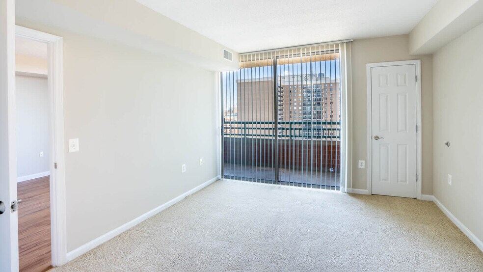 More Photos Of 901 N Nelson St, Arlington Apartments For Lease