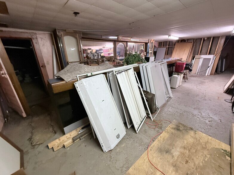 More Photos Of 429 13th St, Franklin Storefront Retail Office For Sale