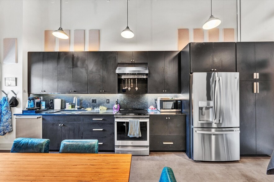 More Photos Of 109 Campbell Ave SW, Roanoke Apartments For Sale