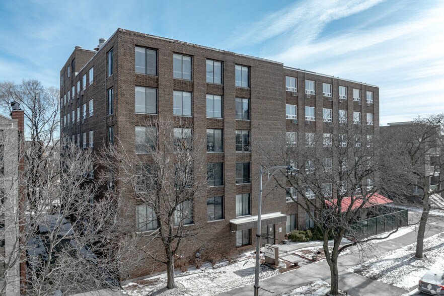 More Photos Of 3311 S Michigan Ave, Chicago Skilled Nursing Facility For Sale