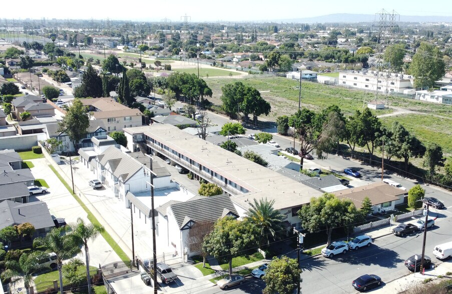 More Photos Of , Paramount Multifamily For Sale