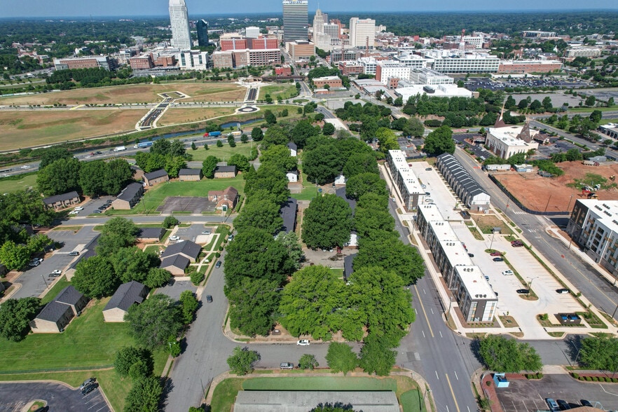 More Photos Of 915 E 2nd St, Winston-Salem Apartments For Sale