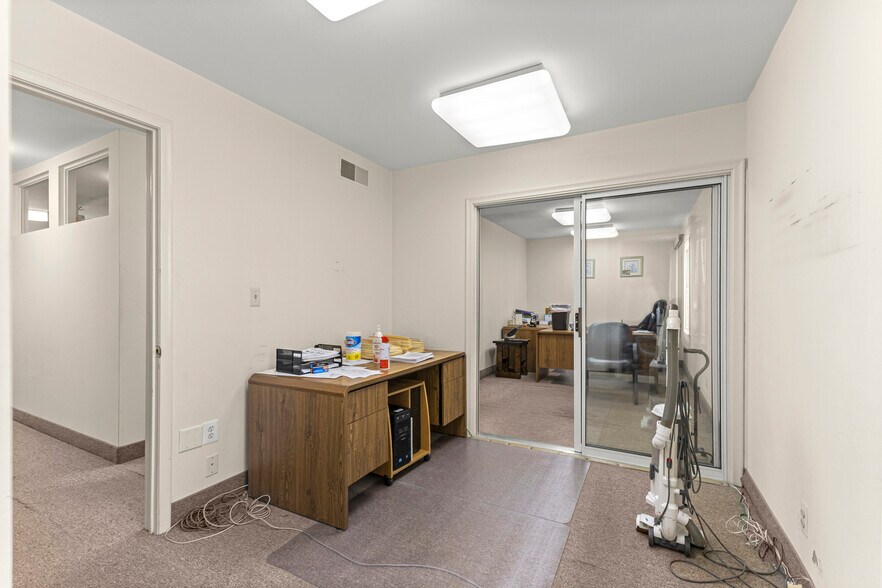 More Photos Of 30401 Utica Rd, Roseville Office For Sale