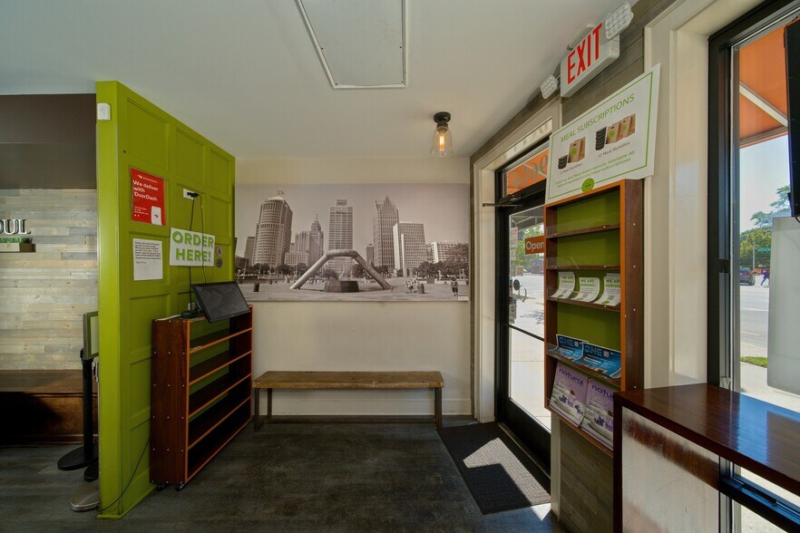More Photos Of 19614 Grand River Ave, Detroit Storefront For Sale