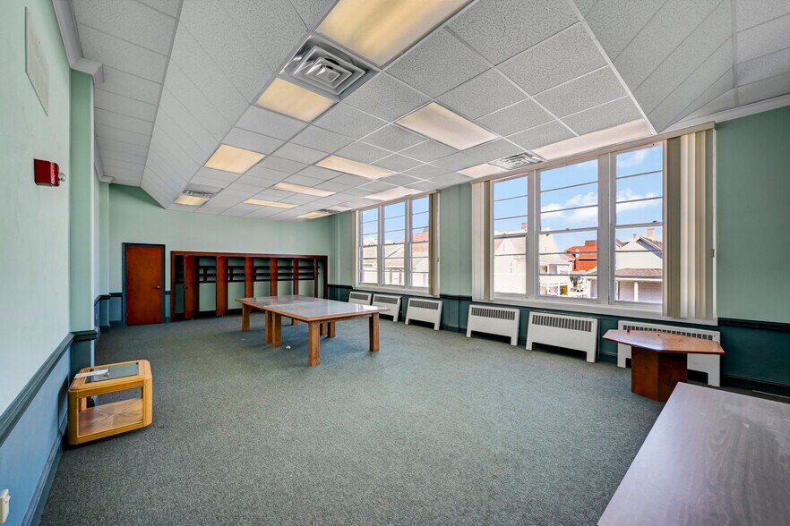 More Photos Of 301 Delaware Ave, Olyphant Office For Sale