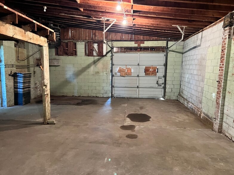More Photos Of 820 W Broadway St, Muskogee Flex For Sale