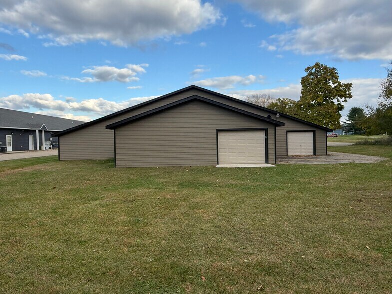 More Photos Of 8767 N 32nd St, Richland Warehouse For Sale