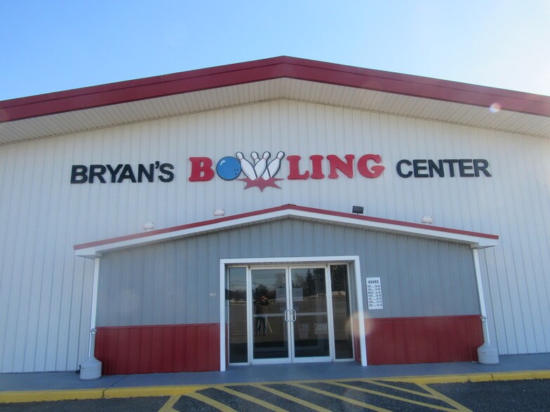 More Photos Of 1103 S Central Ave, Laurel Bowling Alley For Sale
