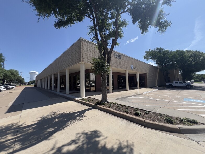 Primary Photo Of 1825 E Plano Pky, Plano Light Manufacturing For Lease