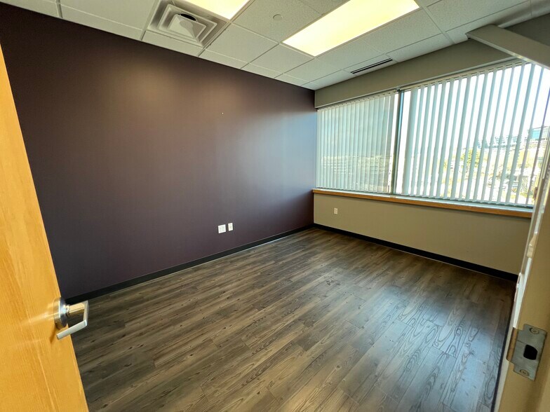 More Photos Of 330 Bear Hill Rd, Waltham Office For Lease