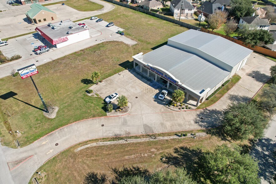 Primary Photo Of 7910 N Hwy 146, Baytown Showroom For Lease