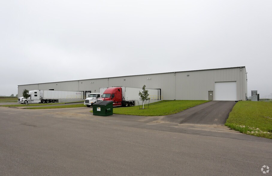 More Photos Of 2927 61st St, Menomonie Warehouse For Lease