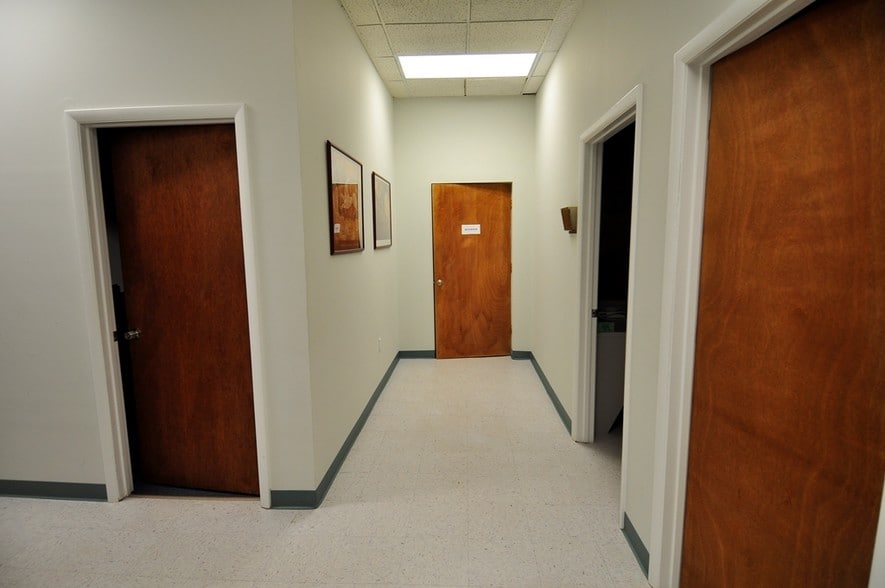 More Photos Of 15 N 5th St, Saddle Brook Office For Lease