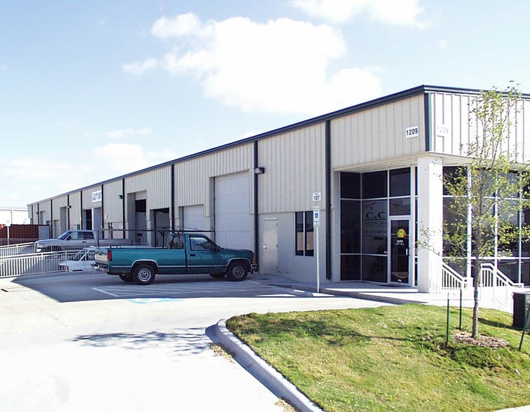 More Photos Of 1121 Sturgeon Ct, Arlington Unknown For Lease