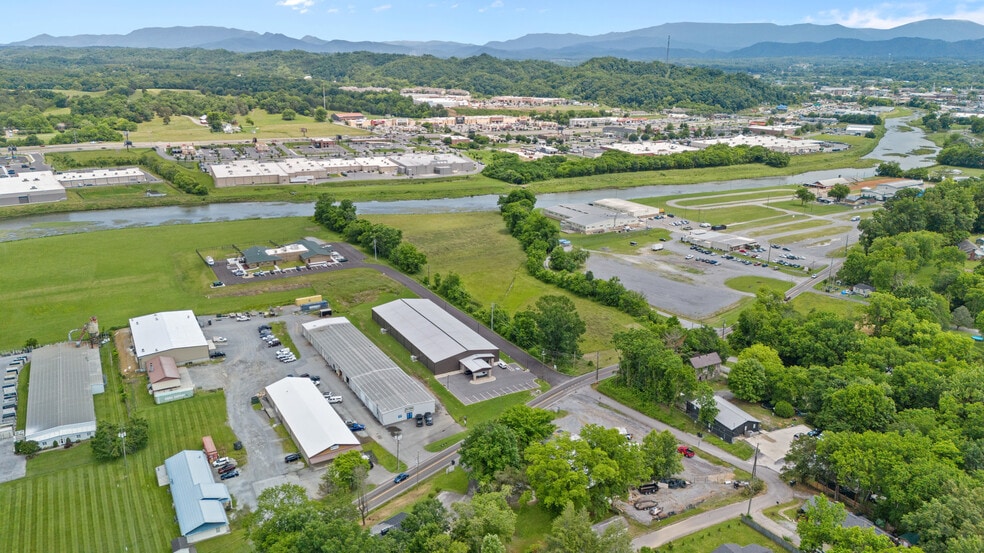 More Photos Of 1011 Old Knoxville Hwy, Sevierville Specialty For Sale