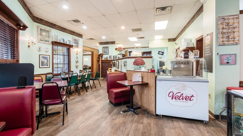 More Photos Of 2000 E Wheeling Ave, Cambridge Storefront For Sale