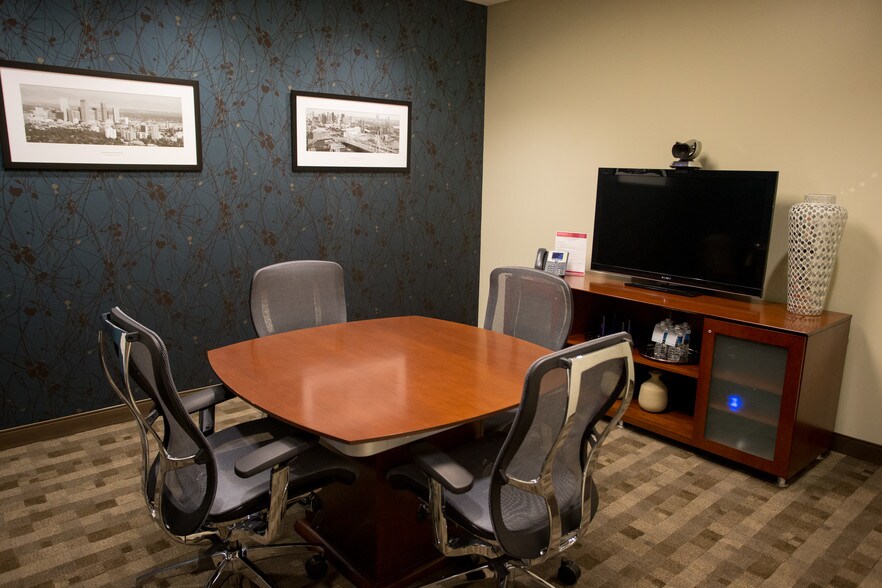 More Photos Of 420 Throckmorton St, Fort Worth Office For Lease