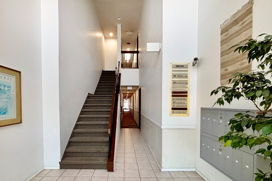 More Photos Of 5959 Mission Gorge Rd, San Diego Office For Sale